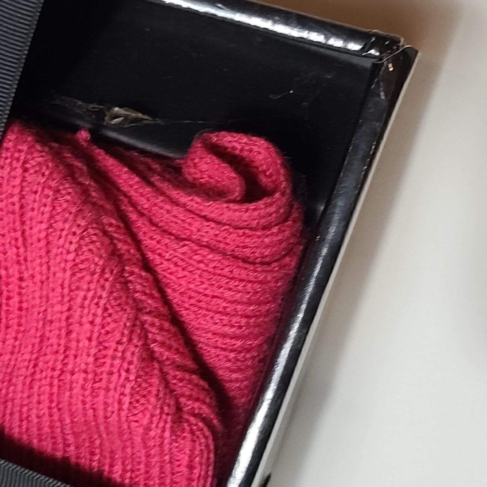 Ladies Knit Hat and Scarf Set - Picture 2 of 4